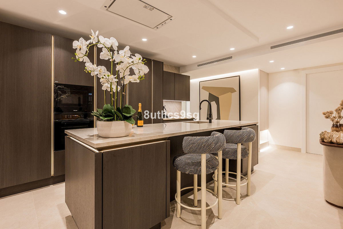 Appartement te koop in Estepona | 4 slaapkamers H5127532