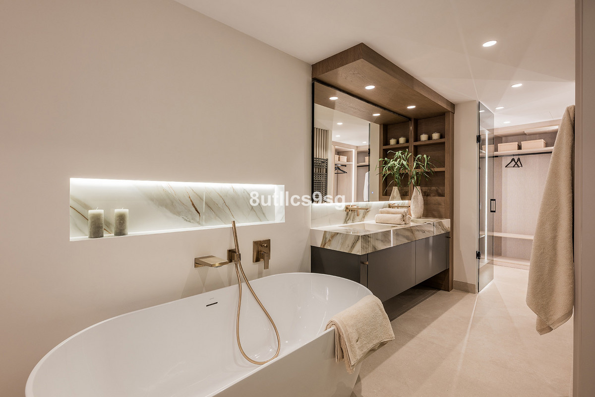 Appartement te koop in Estepona | 4 slaapkamers H5127532