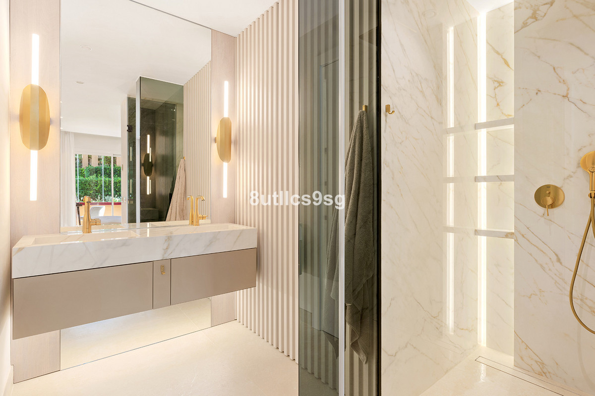 Appartement te koop in Estepona | 4 slaapkamers H5127532