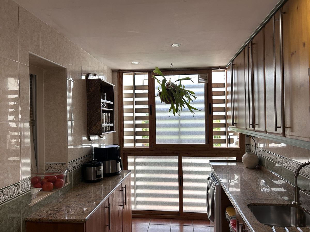 Appartement te koop in Estepona | 3 slaapkamers H5129038