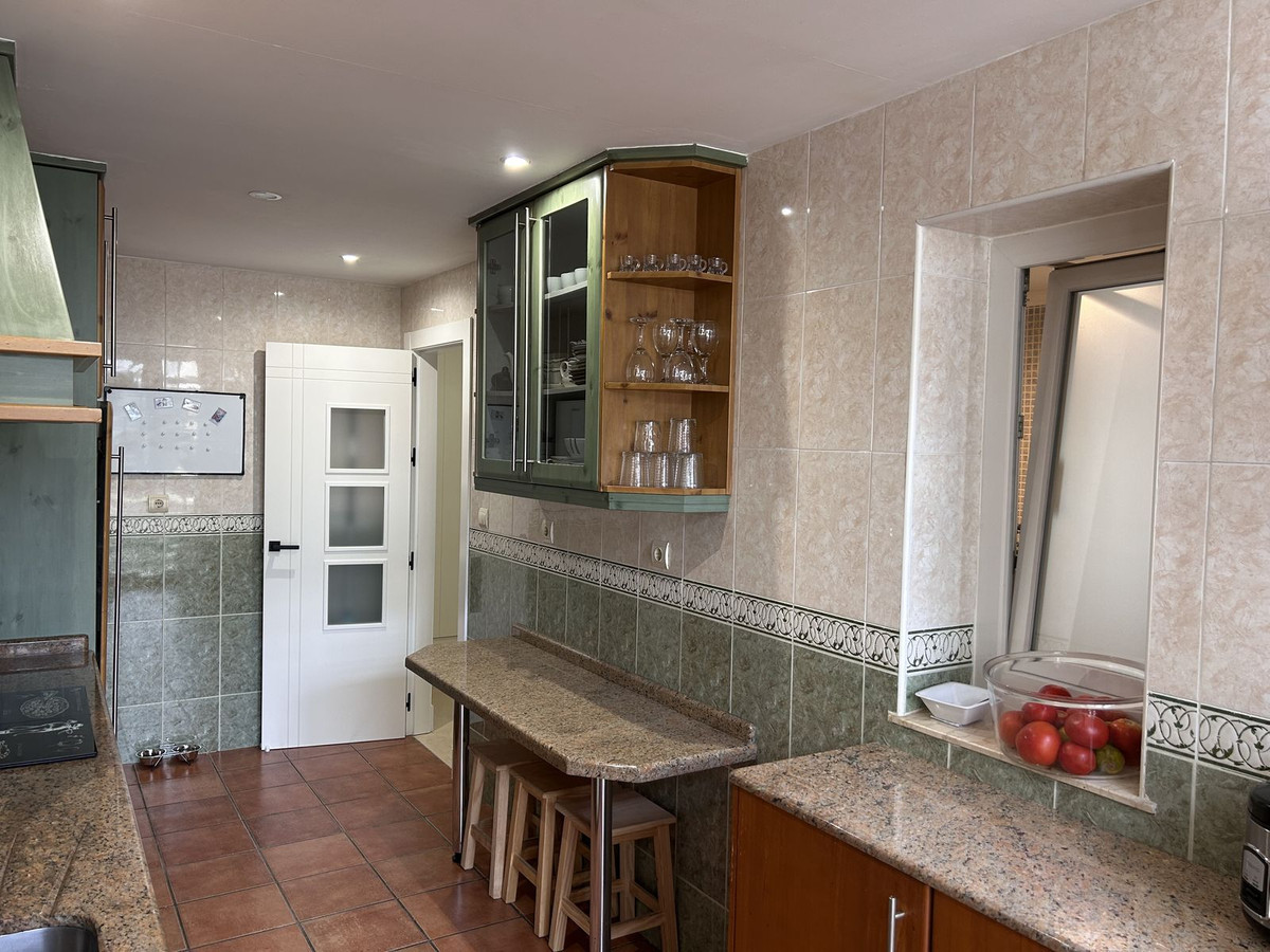 Appartement te koop in Estepona | 3 slaapkamers H5129038