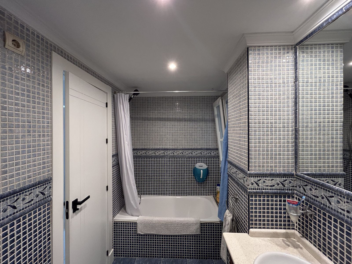 Appartement te koop in Estepona | 3 slaapkamers H5129038