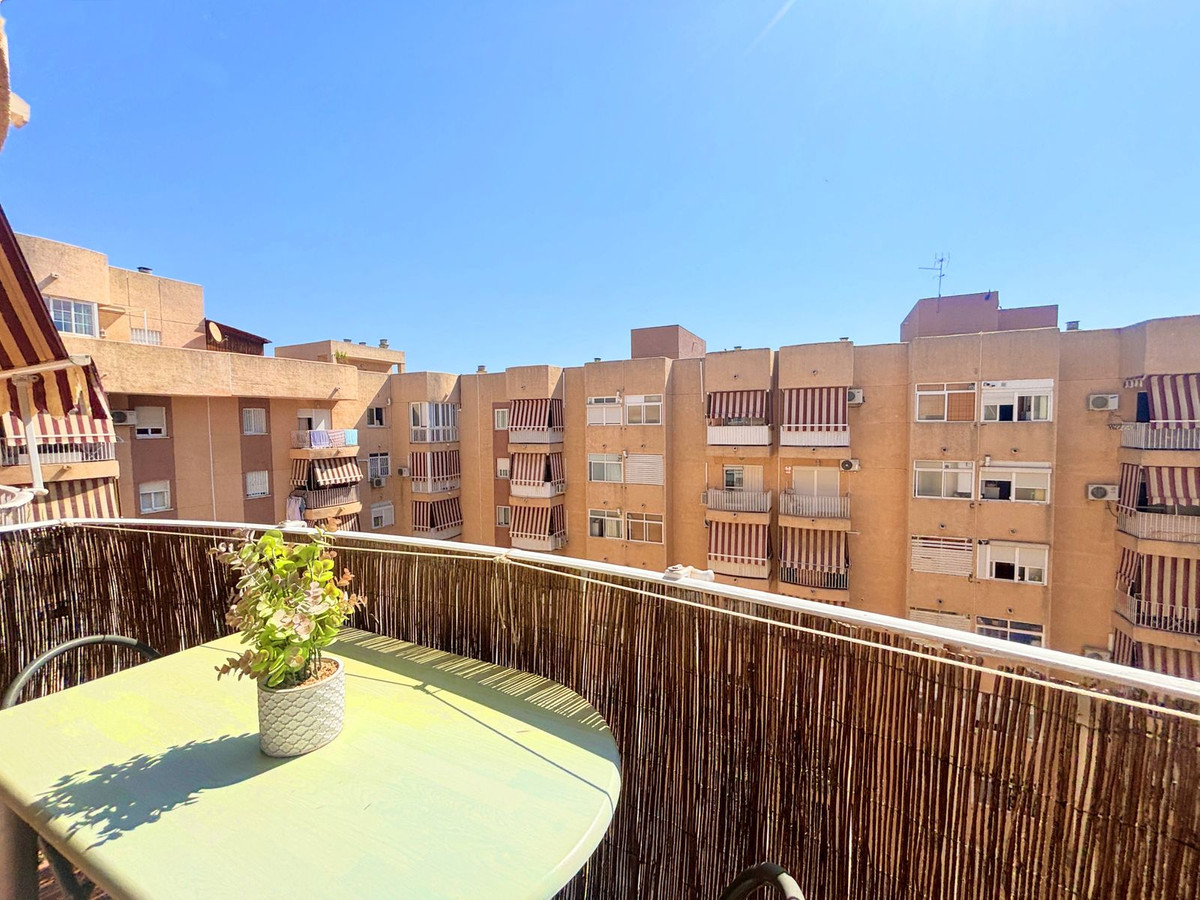 Apartment for sale in Estepona | 2 bedrooms H5129602