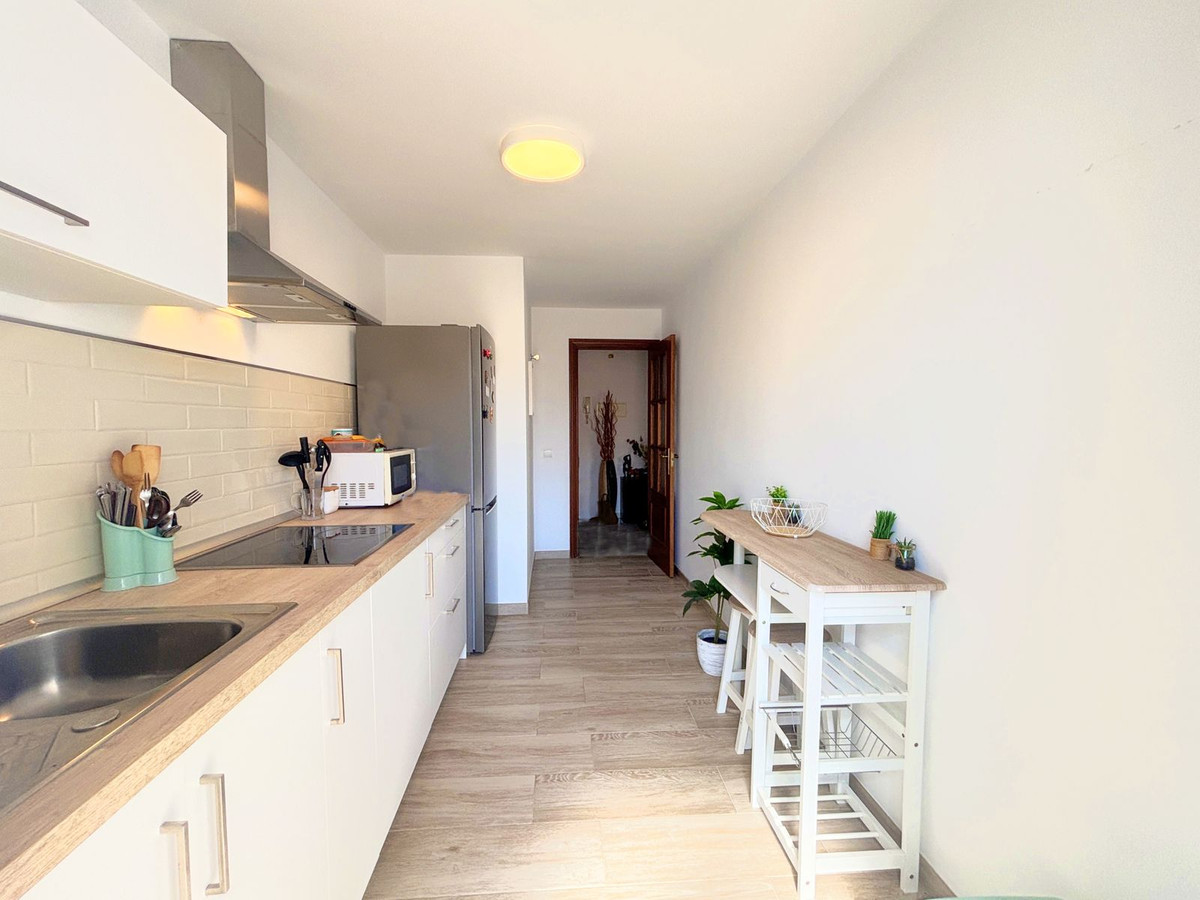 Apartment for sale in Estepona | 2 bedrooms H5129602