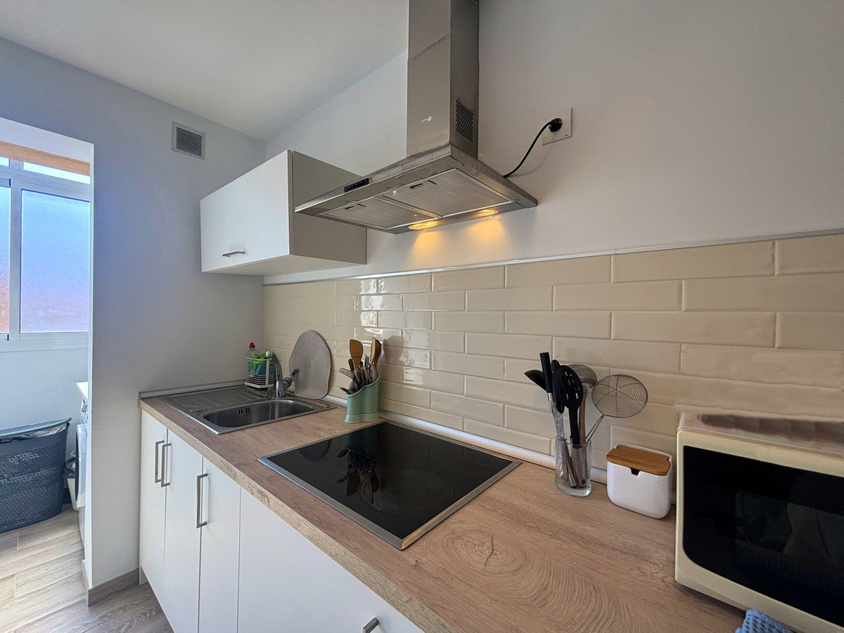 Apartment for sale in Estepona | 2 bedrooms H5129602