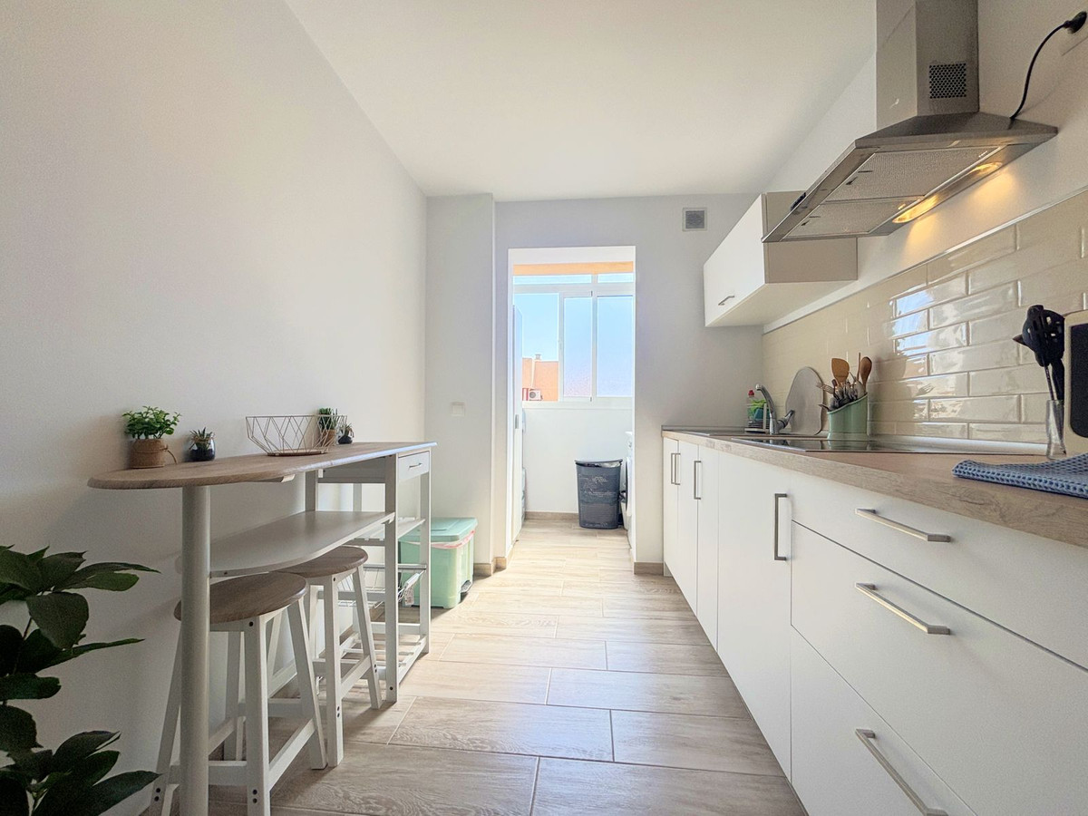 Apartment for sale in Estepona | 2 bedrooms H5129602