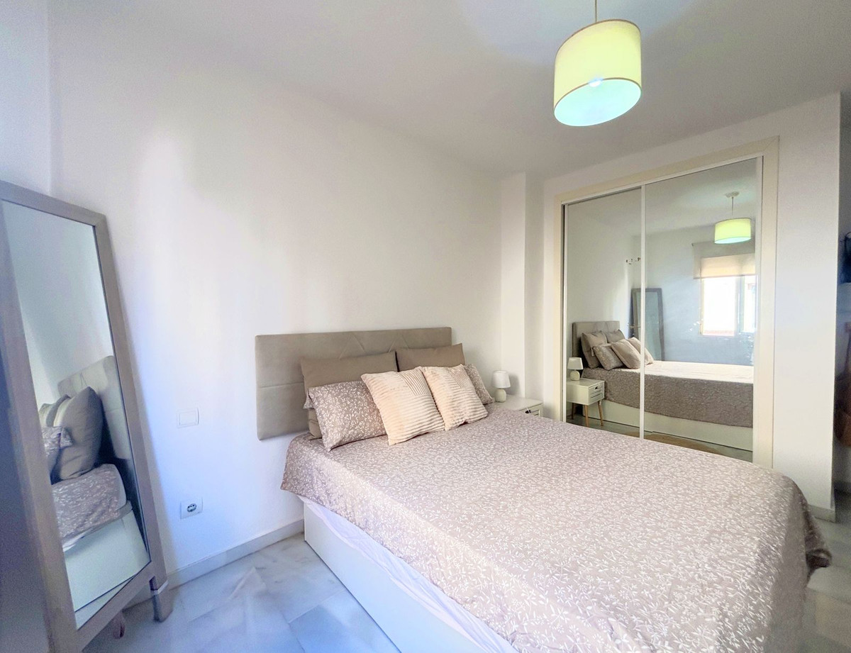 Apartment for sale in Estepona | 2 bedrooms H5129602