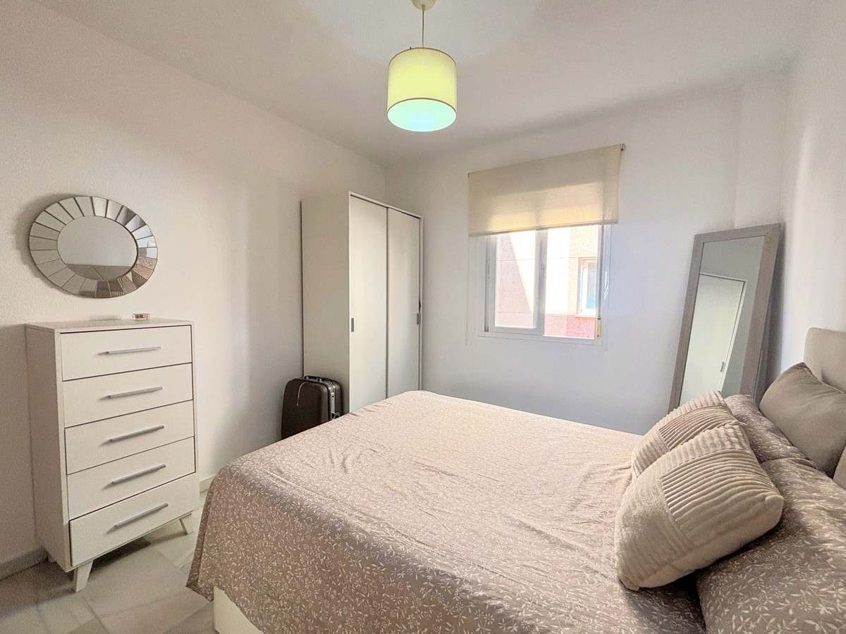Apartment for sale in Estepona | 2 bedrooms H5129602