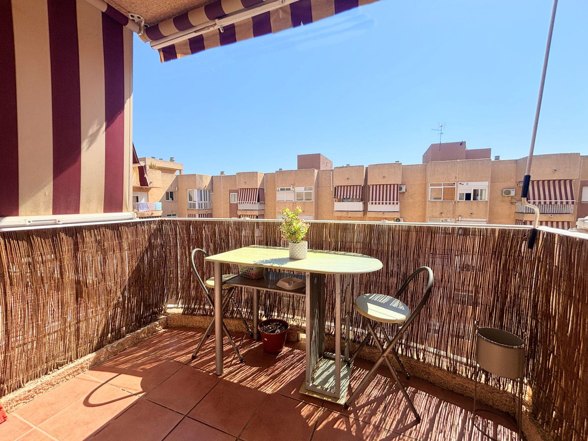 Apartment for sale in Estepona | 2 bedrooms H5129602