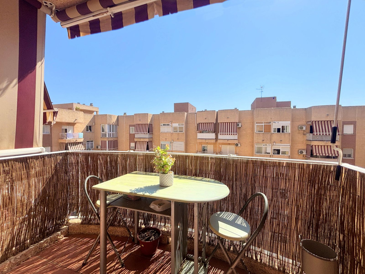 Apartment for sale in Estepona | 2 bedrooms H5129602