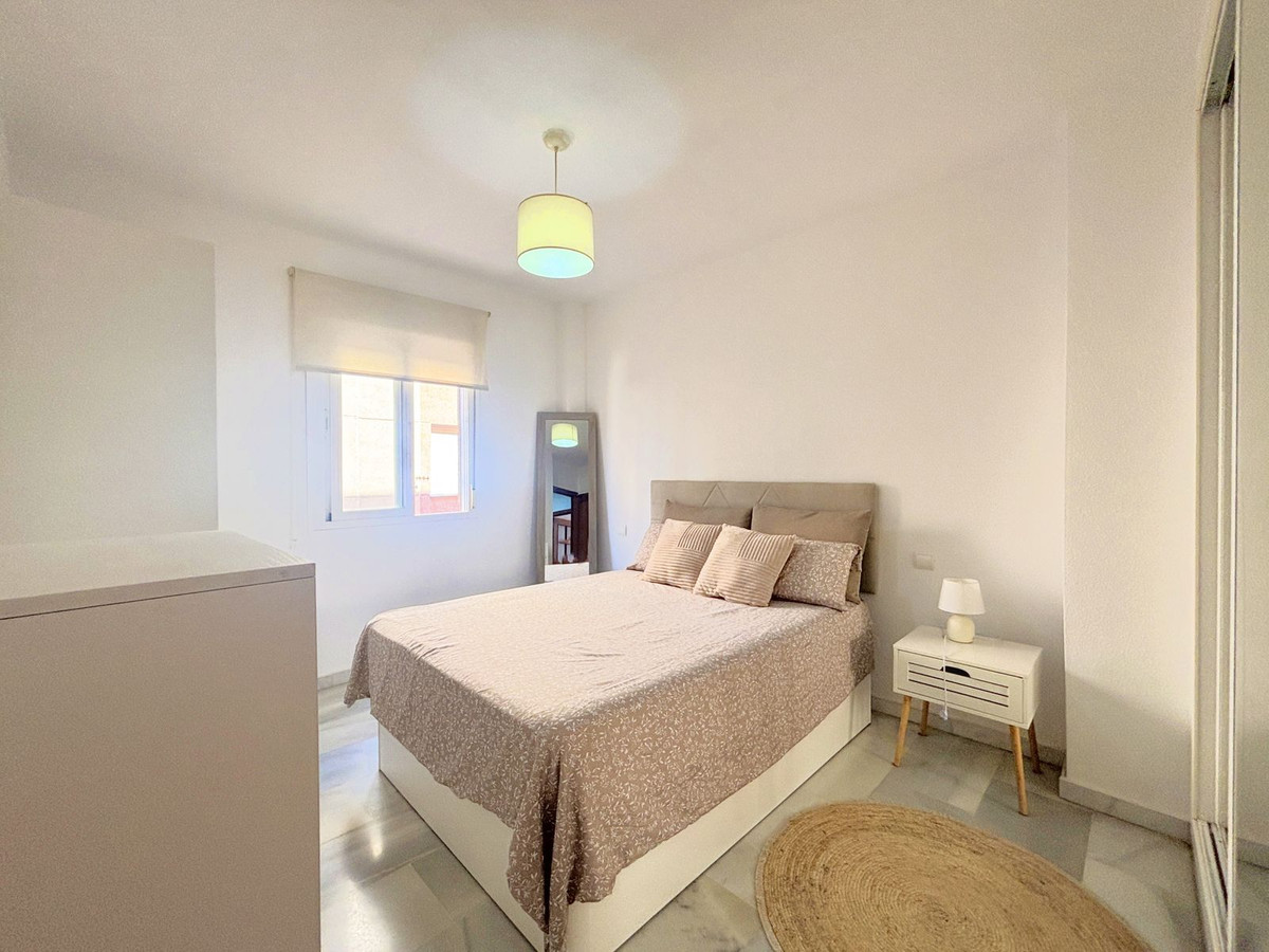 Apartment for sale in Estepona | 2 bedrooms H5129602