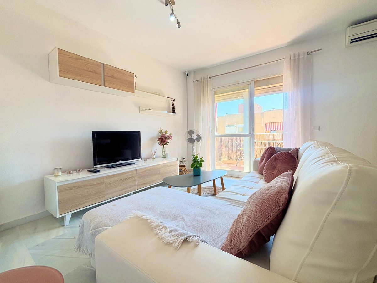 Apartment for sale in Estepona | 2 bedrooms H5129602