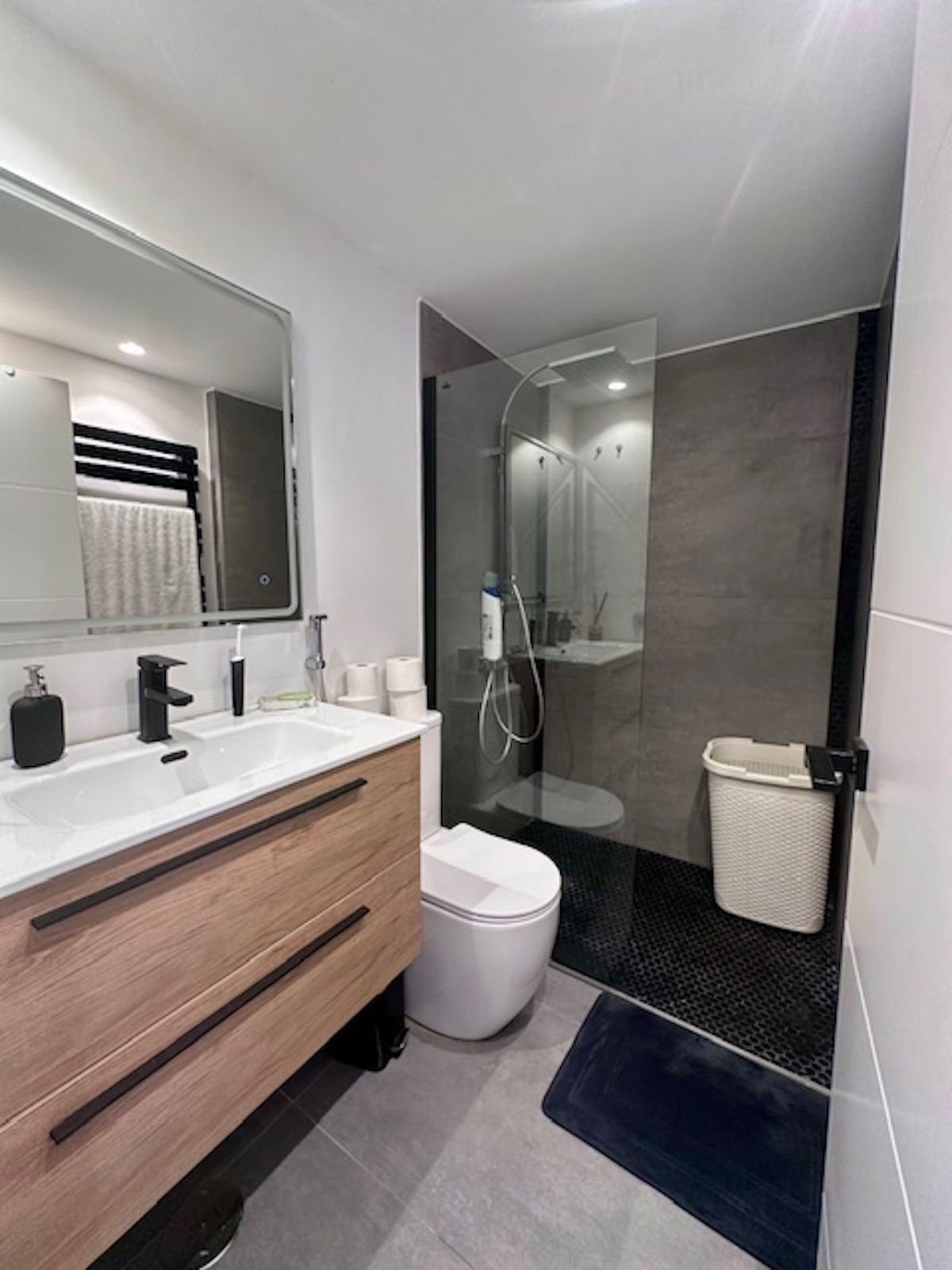 Apartment for sale in Estepona | 2 bedrooms H5130955