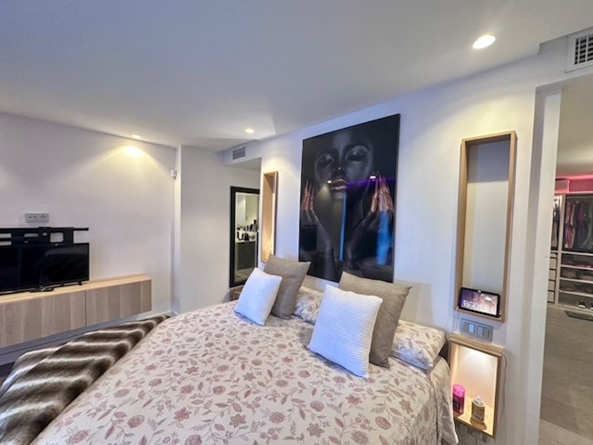 Apartment for sale in Estepona | 2 bedrooms H5130955