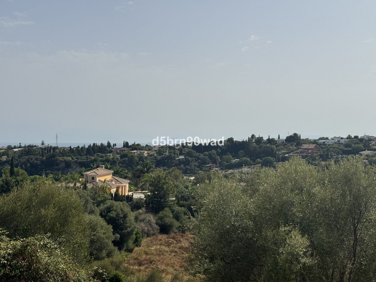 Detached Villa for sale in Estepona | 4 bedrooms H5130982