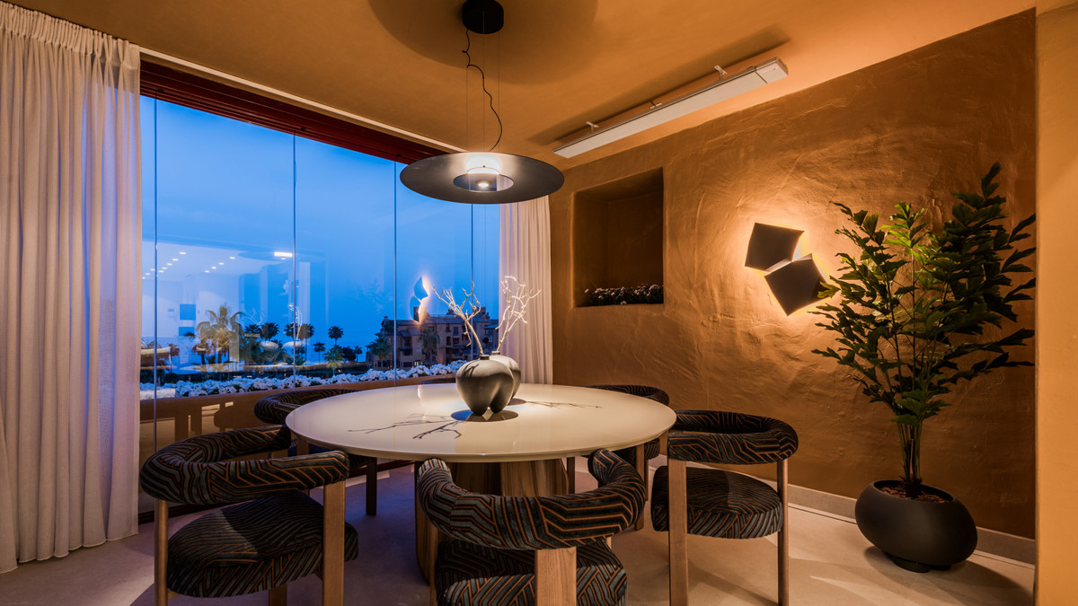 Apartment for sale in Estepona | 3 bedrooms H5131093