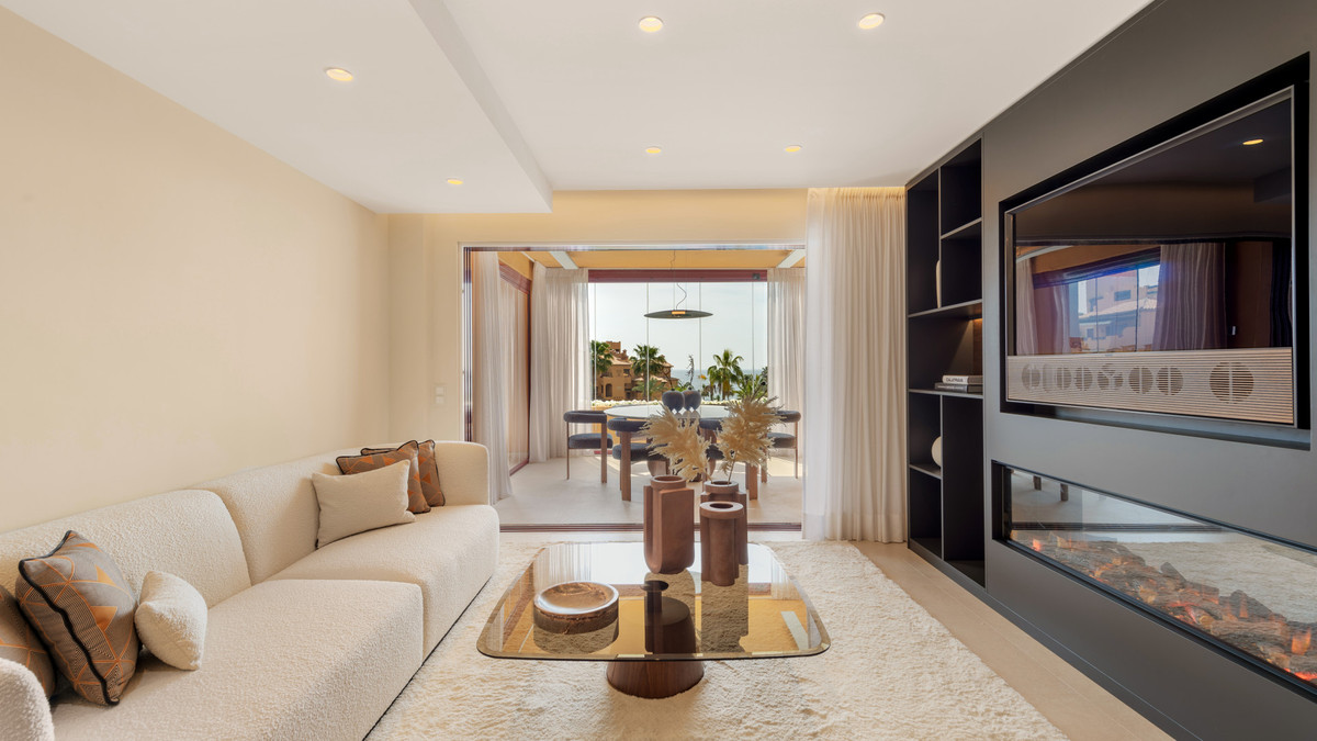 Apartment for sale in Estepona | 3 bedrooms H5131093