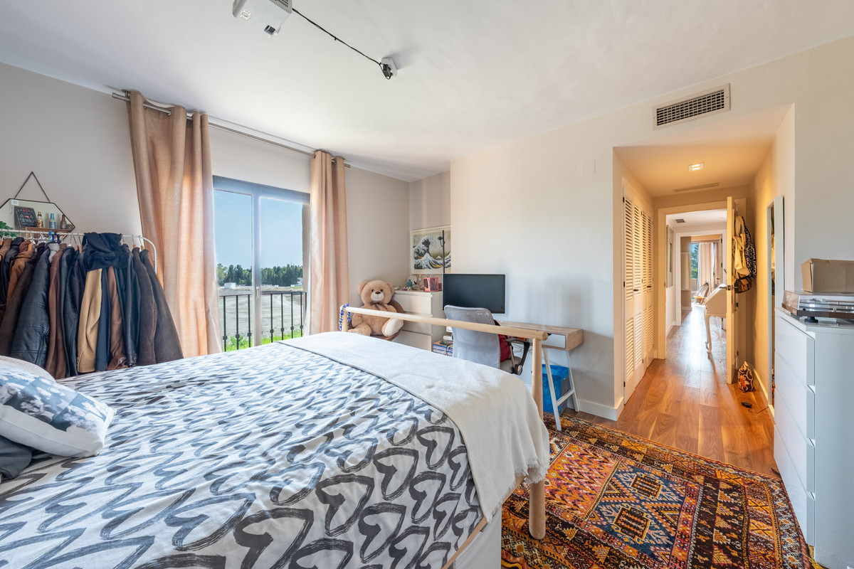Penthouse te koop in Estepona | 3 slaapkamers H5132797