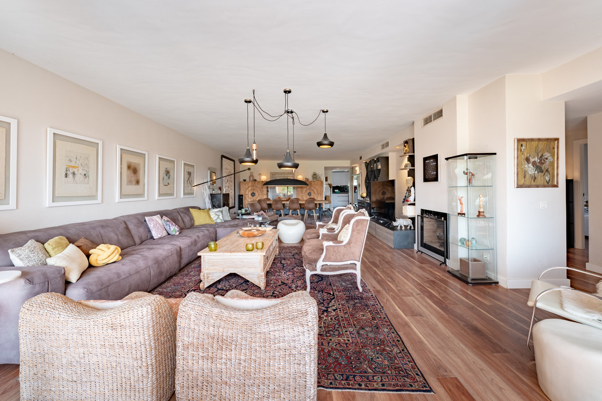Penthouse te koop in Estepona | 3 slaapkamers H5132797