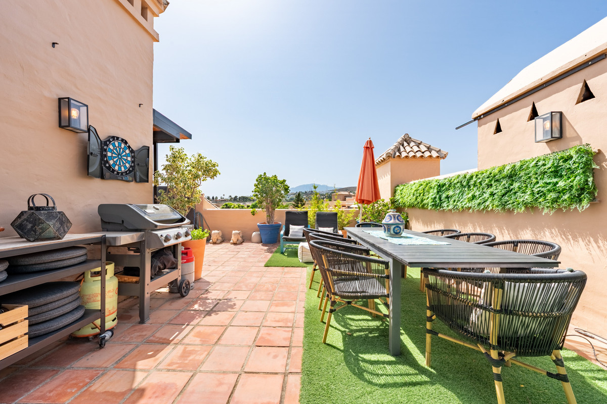 Penthouse te koop in Estepona | 3 slaapkamers H5132797