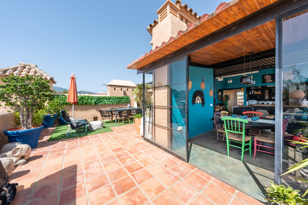Penthouse te koop in Estepona | 3 slaapkamers H5132797