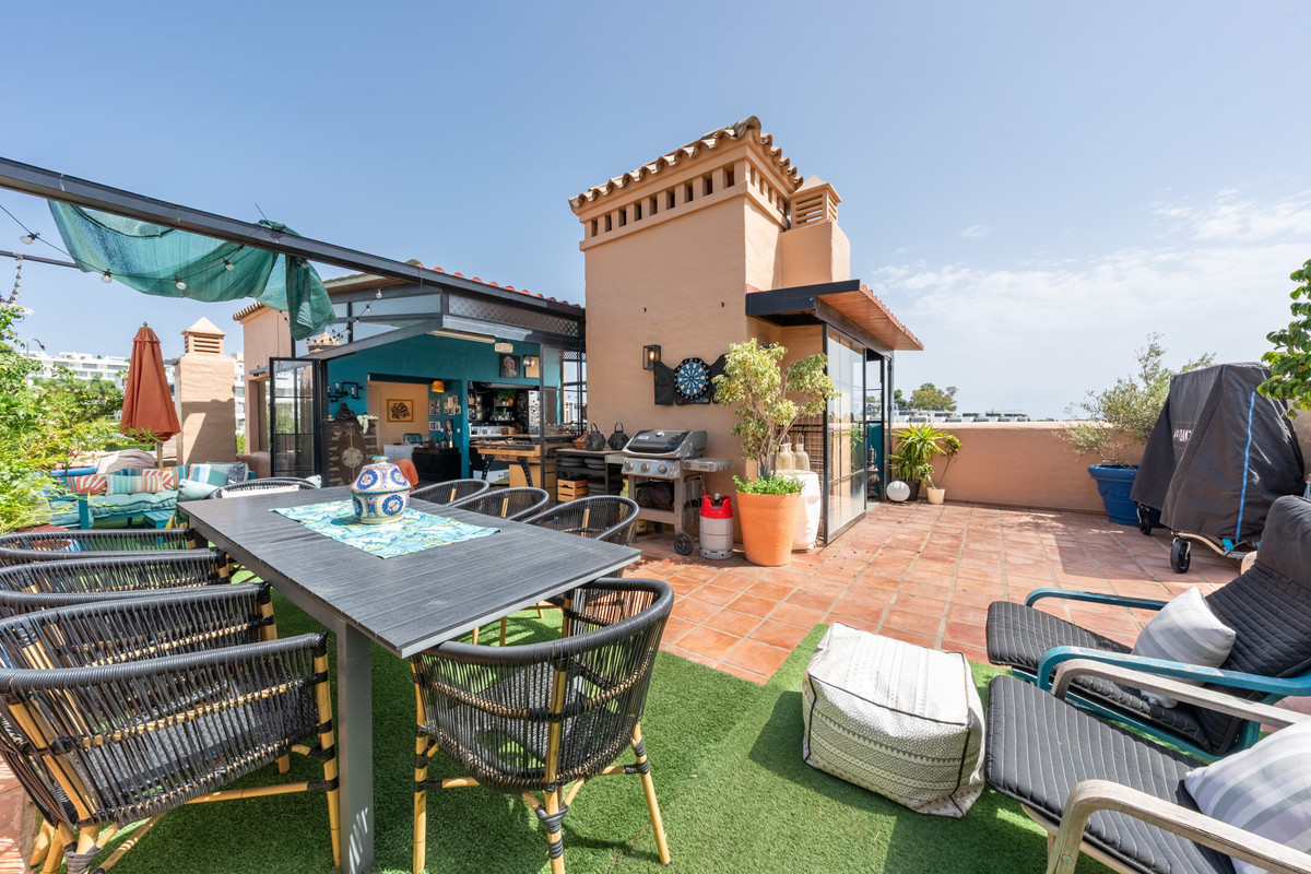 Penthouse te koop in Estepona | 3 slaapkamers H5132797