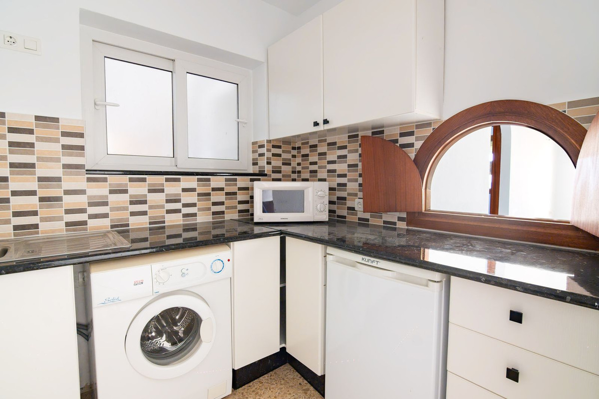 Appartement te koop in Estepona | 1 slaapkamers H5136109
