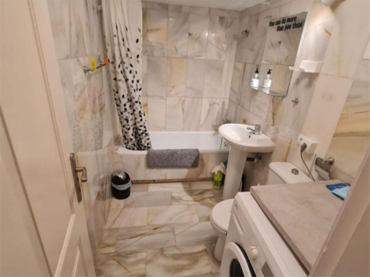 Appartement te koop in Estepona | 1 slaapkamers H5136145