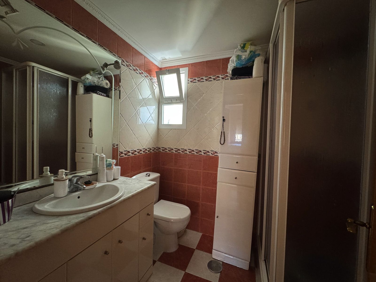 Appartement te koop in Estepona | 3 slaapkamers H5136157