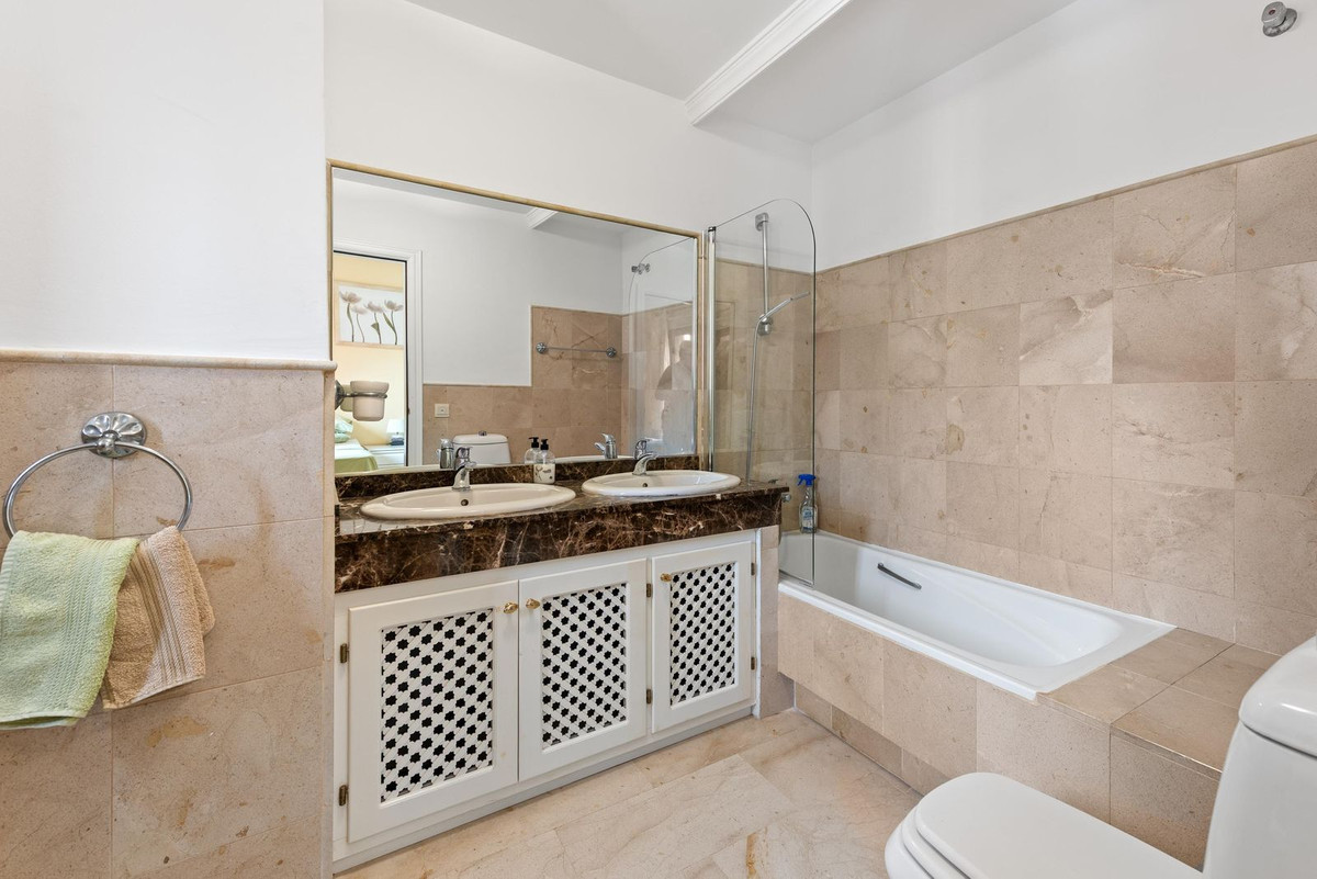 Huis te koop in Estepona | 2 slaapkamers H5137957
