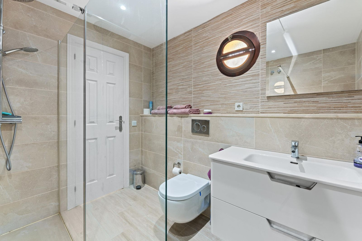 Huis te koop in Estepona | 2 slaapkamers H5137957