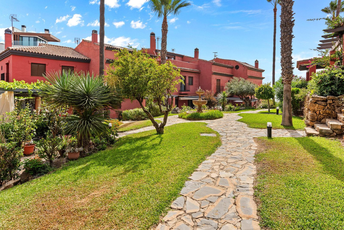 Huis te koop in Estepona | 2 slaapkamers H5137957
