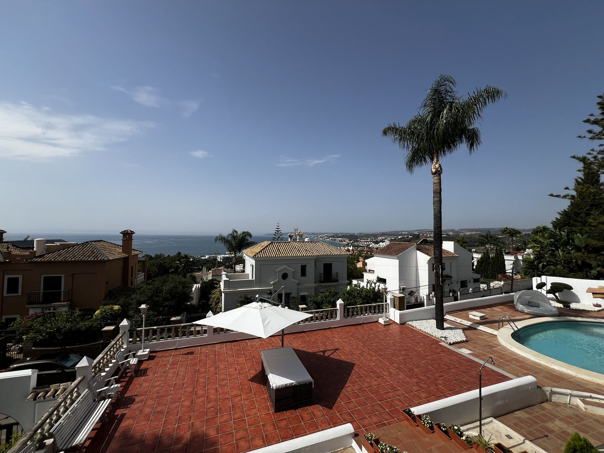 Huis te koop in Estepona | 5 slaapkamers H5138053