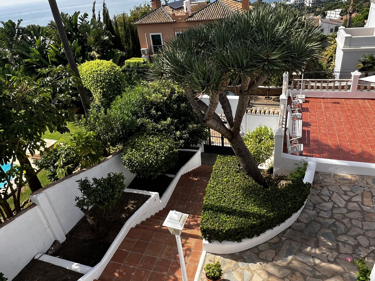 Huis te koop in Estepona | 5 slaapkamers H5138053