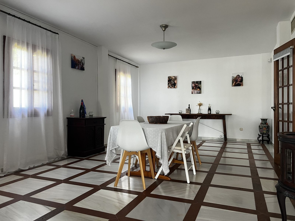 Huis te koop in Estepona | 5 slaapkamers H5138053