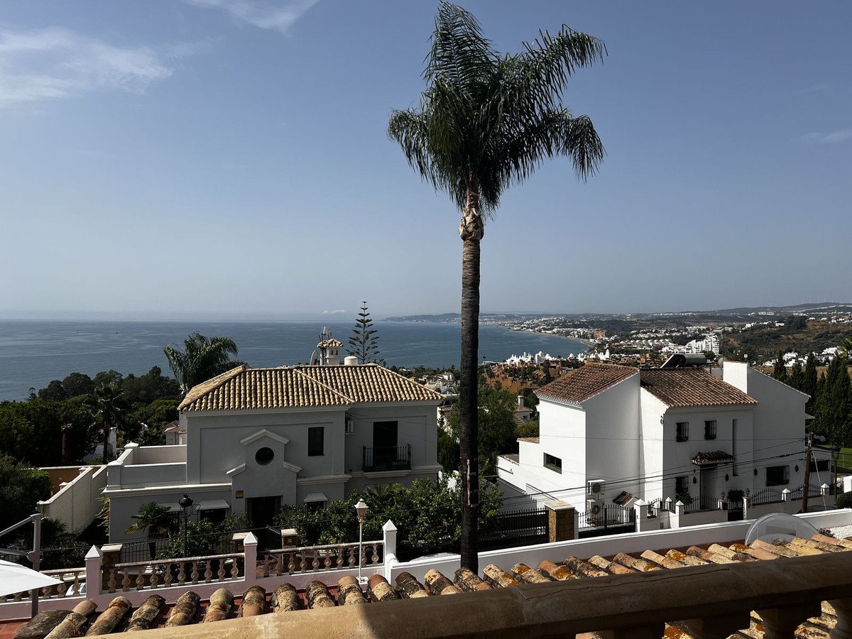 Huis te koop in Estepona | 5 slaapkamers H5138053