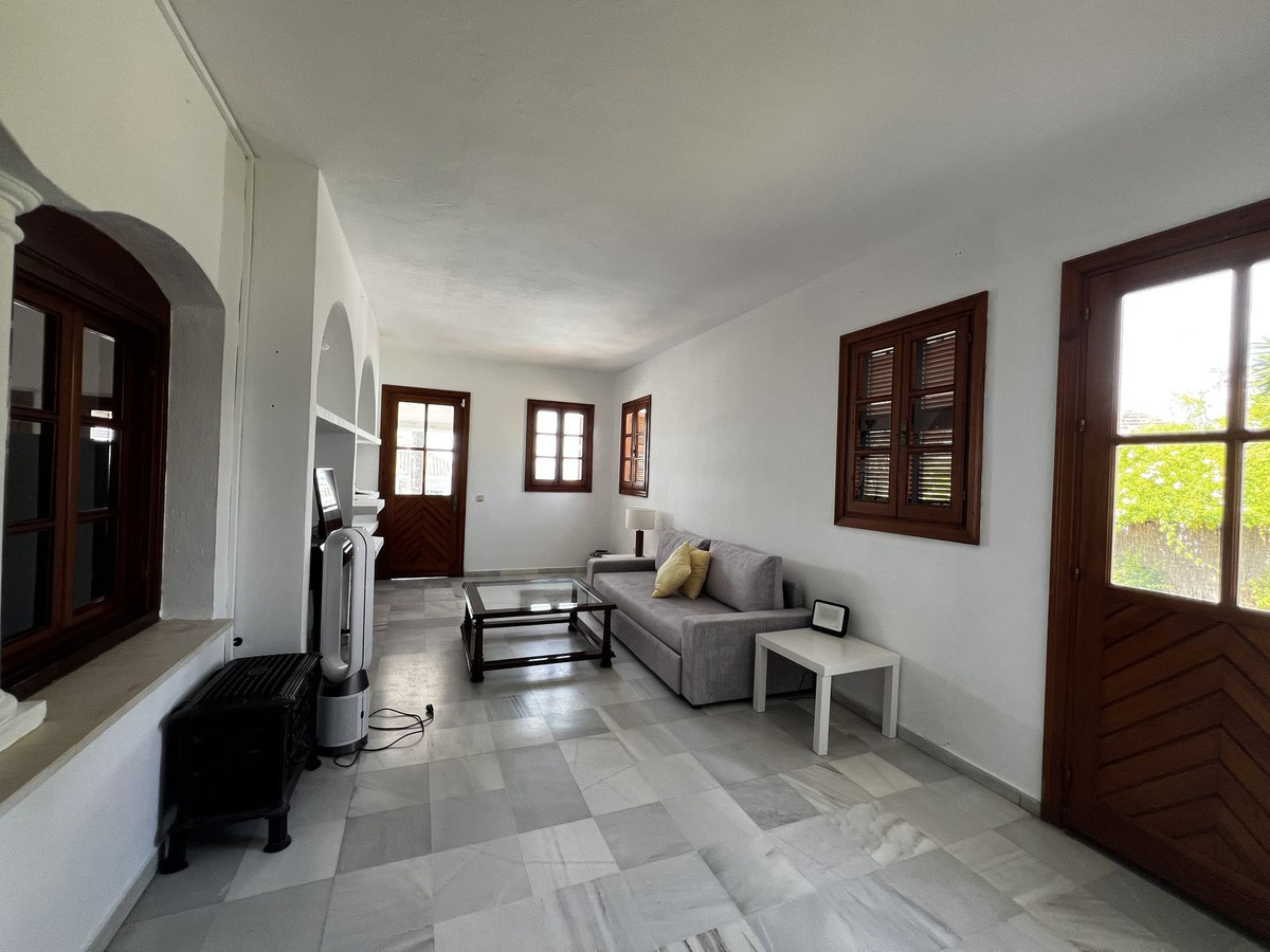 Huis te koop in Estepona | 5 slaapkamers H5138053