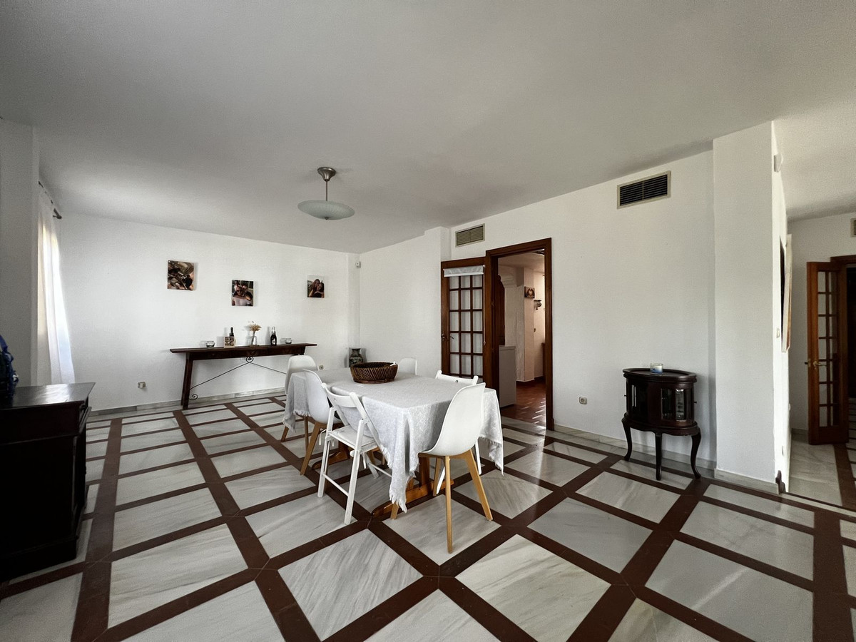 Huis te koop in Estepona | 5 slaapkamers H5138053