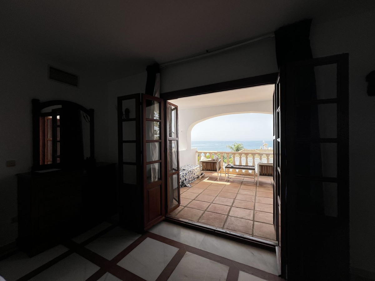 Huis te koop in Estepona | 5 slaapkamers H5138053