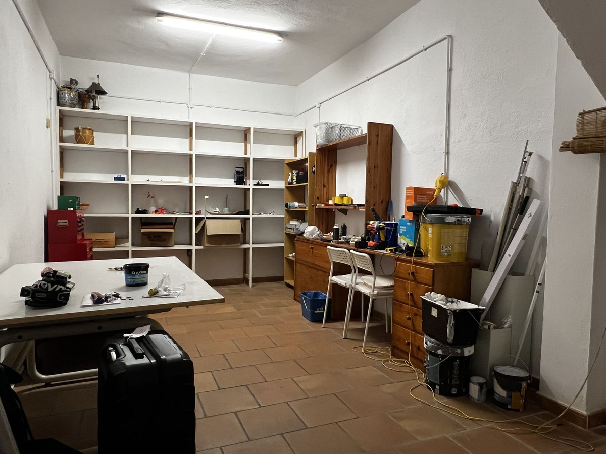 Huis te koop in Estepona | 5 slaapkamers H5138053