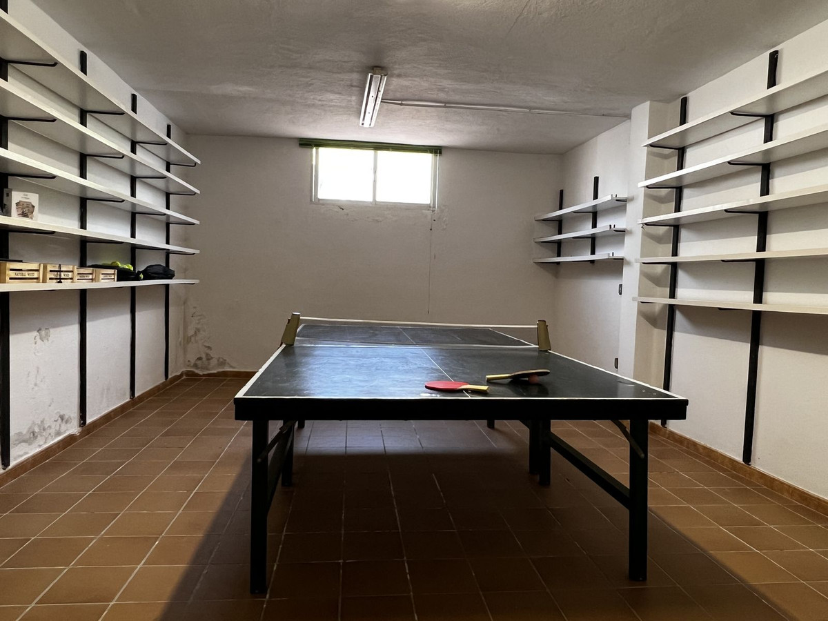 Huis te koop in Estepona | 5 slaapkamers H5138053