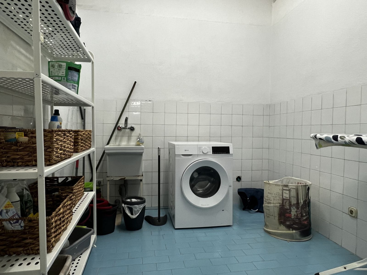 Huis te koop in Estepona | 5 slaapkamers H5138053