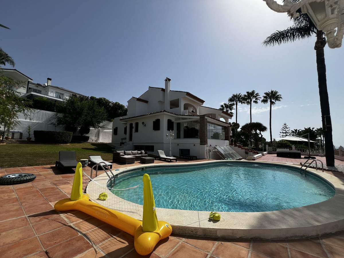 Huis te koop in Estepona | 5 slaapkamers H5138053