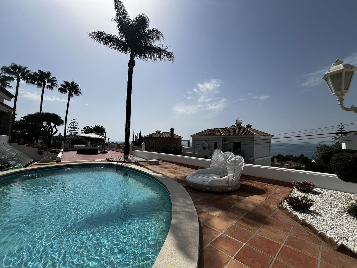 Huis te koop in Estepona | 5 slaapkamers H5138053