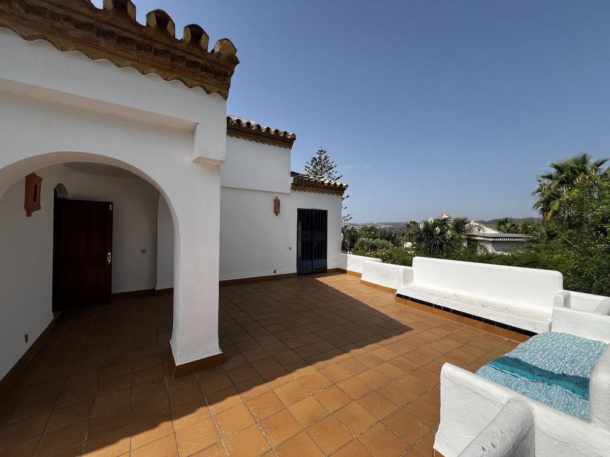 Huis te koop in Estepona | 5 slaapkamers H5138053