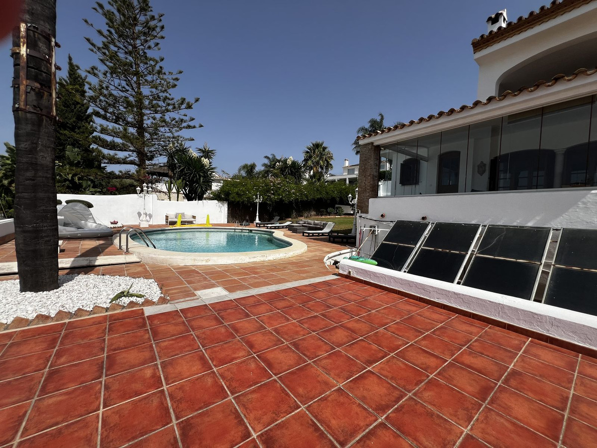 Huis te koop in Estepona | 5 slaapkamers H5138053