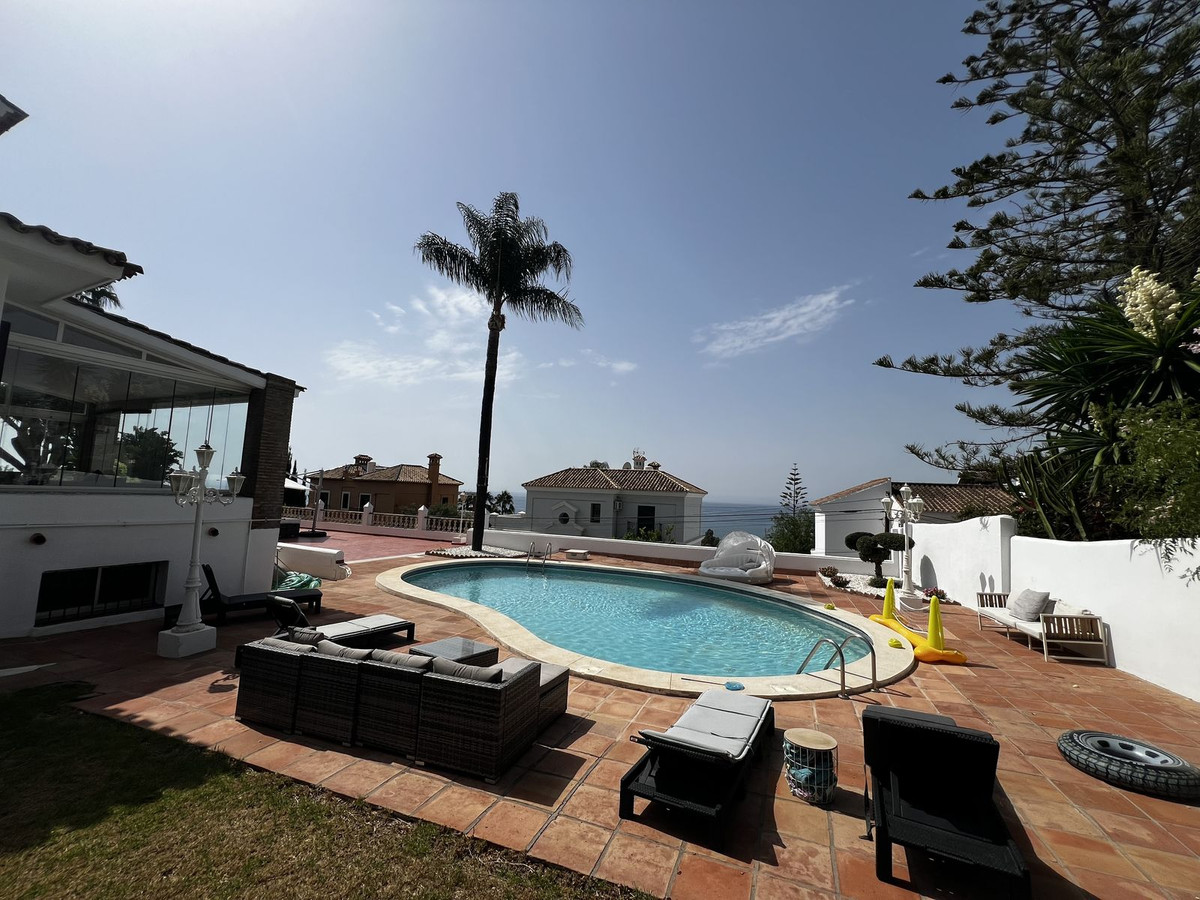 Huis te koop in Estepona | 5 slaapkamers H5138053