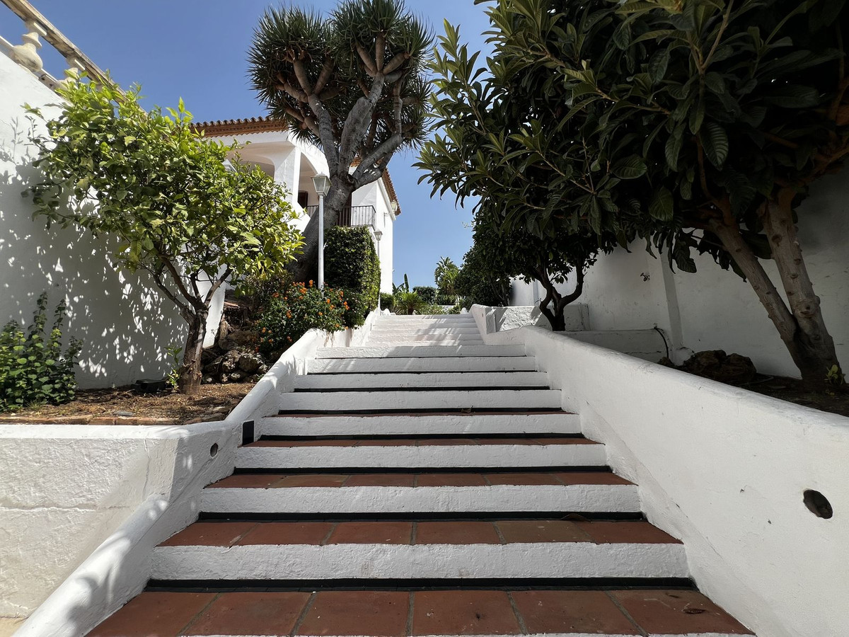 Huis te koop in Estepona | 5 slaapkamers H5138053