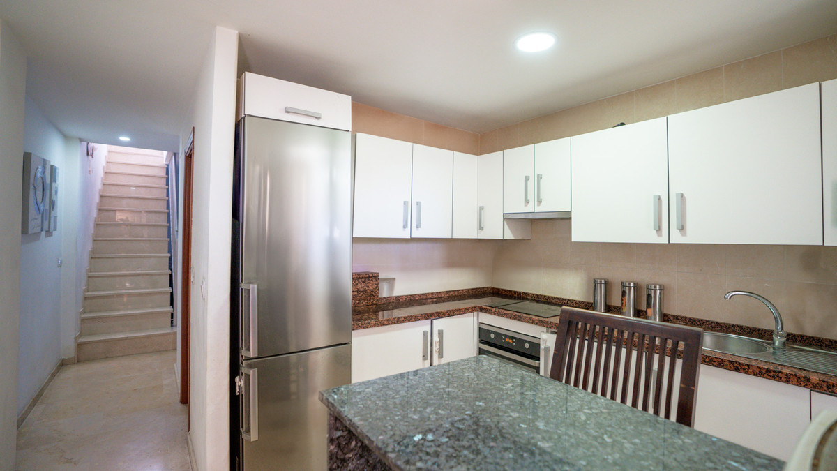 Appartement te koop in Estepona | 3 slaapkamers H5139172