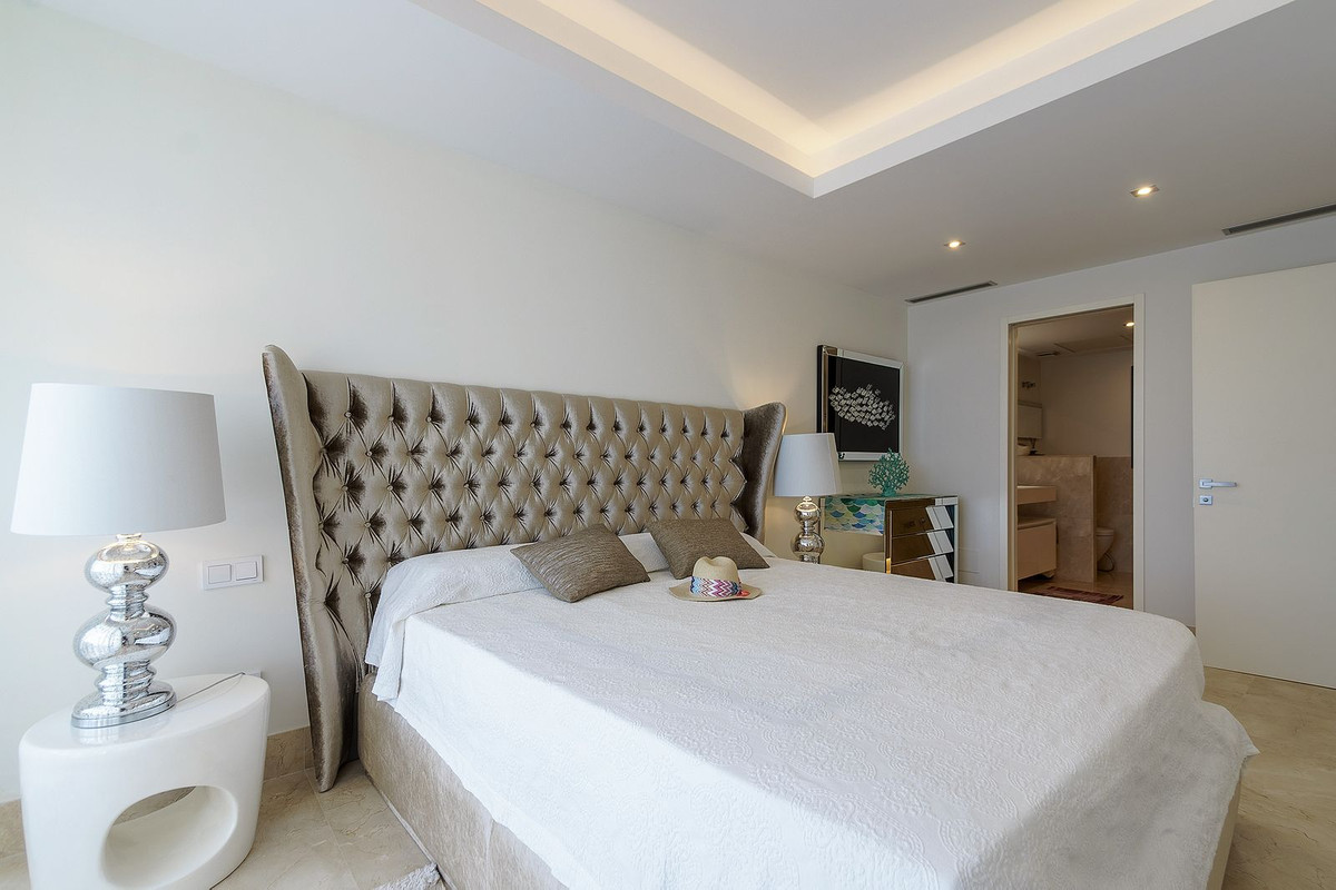 Duplex te koop in Estepona | 4 slaapkamers H5139799